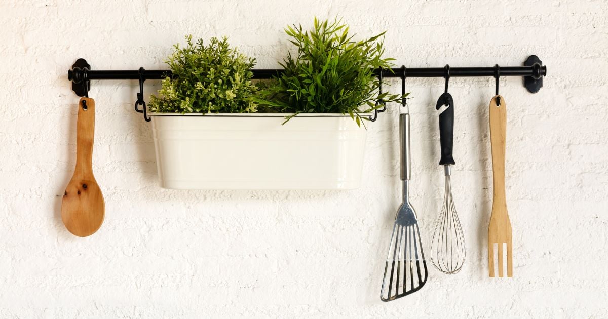 Easy (And Effective) Ways To Organise Kitchen Utensils