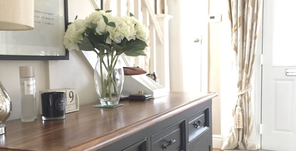 How To Decorate A Hallway Table [9 Crucial Things You Need]