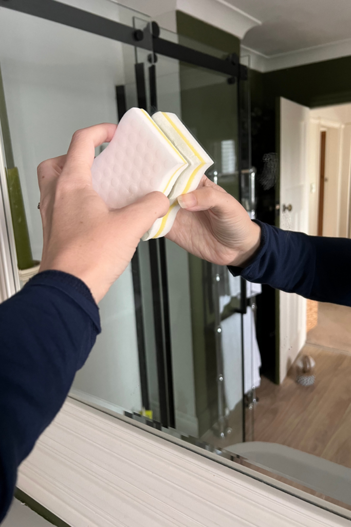 25 Clever Uses For Magic Erasers At Home - Fully Tested! 7 Cleaning the mirrors with Magic erasers