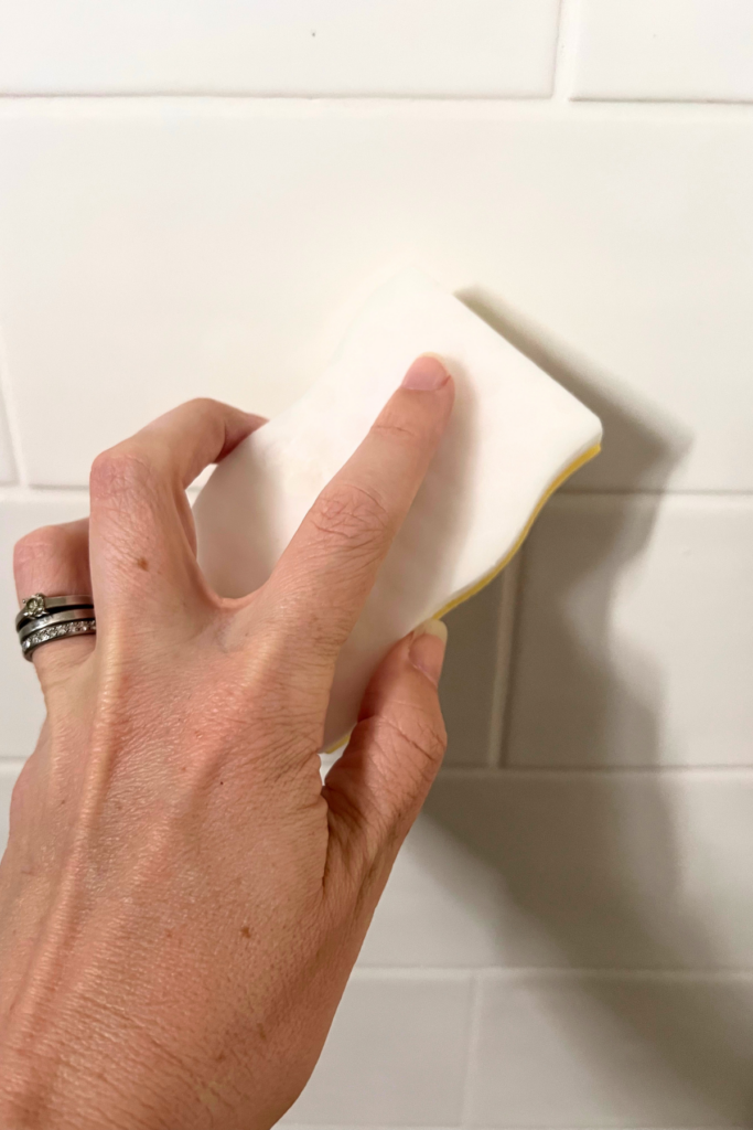 25 Clever Uses For Magic Erasers At Home - Fully Tested! 5 Cleaning the tile grout with Magic erasers